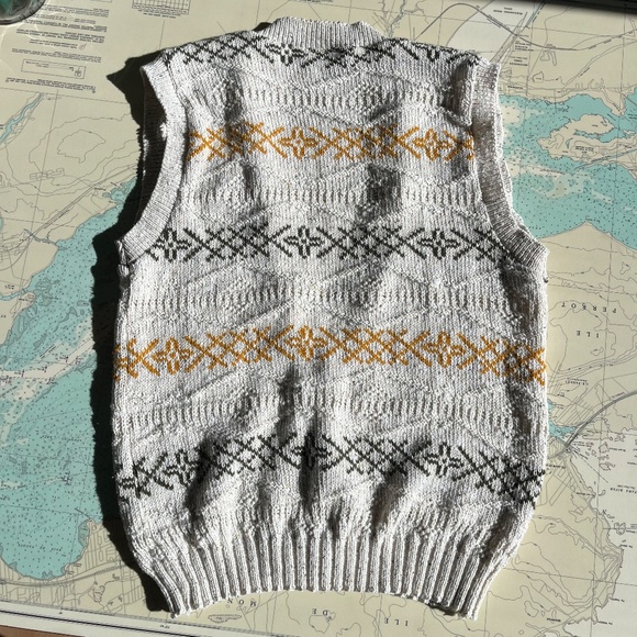 Vintage 90s Knit Boho Sweater Vest - Picture 4 of 4